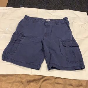 IZOD cargo shorts Men’s